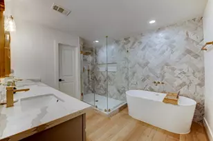 2406 Blue Water Ln, Houston, TX 77018 - Photo 30
