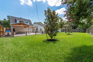 2406 Blue Water Ln, Houston, TX 77018 - Photo 38