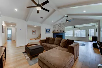 2406 Blue Water Lane, Houston, TX 77018 - Photo 22