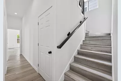 9007 Hilda Street, Houston, TX 77033 - Photo 6