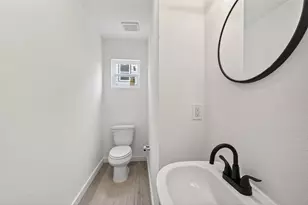 9007 Hilda St, Houston, TX 77033 - Photo 14