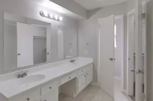14218 Overbrook Ln, Houston, TX 77077 - Photo 10