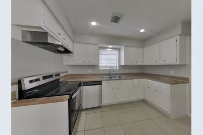 14218 Overbrook Lane, Houston, TX 77077 - Photo 6