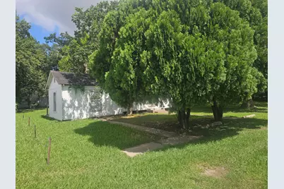 805 Texas Street, Wharton, TX 77488 - Photo 4