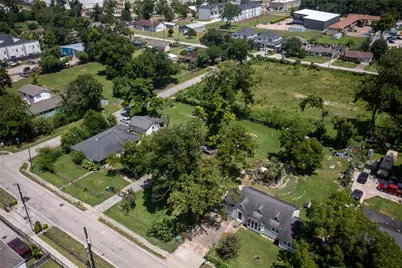 406 W Donovan Street, Houston, TX 77091 - Photo 16