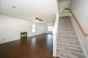 2914 Silent Dr, Sugar Land, TX 77498 - Photo 6