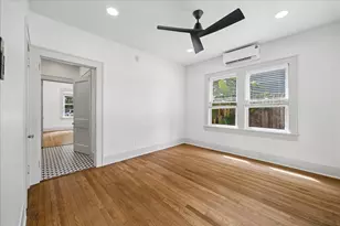 2408 White Oak Dr, Houston, TX 77009 - Photo 10