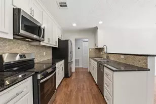 2019 Brimberry St, Houston, TX 77018 - Photo 16