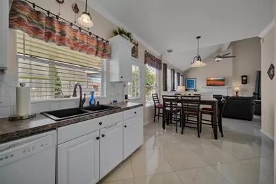 9514 Trailing Moss Drive, Houston, TX 77064 - Photo 14