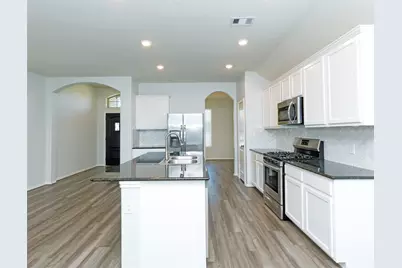 6718 Coral Bells Lane, Dickinson, TX 77539 - Photo 6