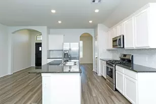 6718 Coral Bells Ln, Dickinson, TX 77539 - Photo 6