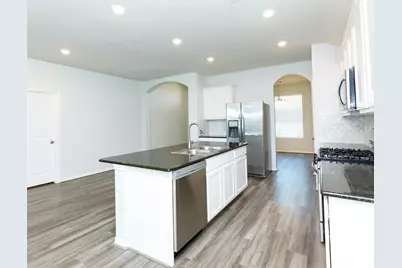 6718 Coral Bells Lane, Dickinson, TX 77539 - Photo 4