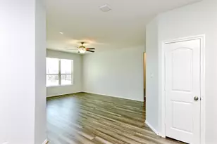 6718 Coral Bells Ln, Dickinson, TX 77539 - Photo 10