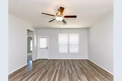 6718 Coral Bells Lane, Dickinson, TX 77539 - Photo 12