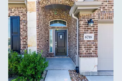 6718 Coral Bells Lane, Dickinson, TX 77539 - Photo 2