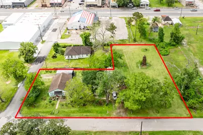 233 Hamilton Street, West Columbia, TX 77486 - Photo 1