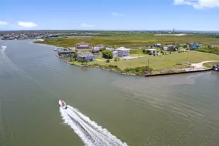 3275 Hidden Gold, Crystal Beach, TX 77650 - Photo 36