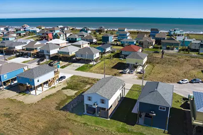 3275 Hidden Gold, Crystal Beach, TX 77650 - Photo 32