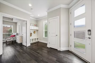 1702 Oak Leaf Pass Drive, Houston, TX 77055 - Photo 4