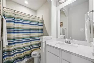 1702 Oak Leaf Pass Dr, Houston, TX 77055 - Photo 16