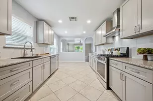 3402 Fox Ct, Pearland, TX 77581 - Photo 8