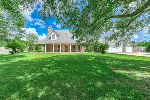 1189 County Rd 634, Alvin, TX 77511 - Photo 2