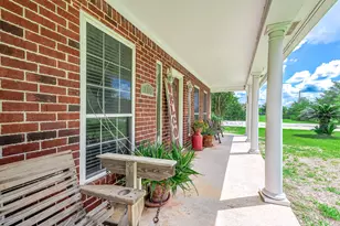 1189 County Rd 634, Alvin, TX 77511 - Photo 6