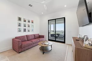 10818 Sweetwater Cove Blvd, Galveston, TX 77554 - Photo 22
