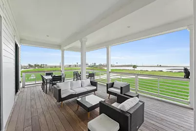 10818 Sweetwater Cove Boulevard, Galveston, TX 77554 - Photo 2