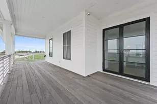 10818 Sweetwater Cove Blvd, Galveston, TX 77554 - Photo 8
