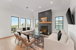 10818 Sweetwater Cove Blvd, Galveston, TX 77554 - Photo 4