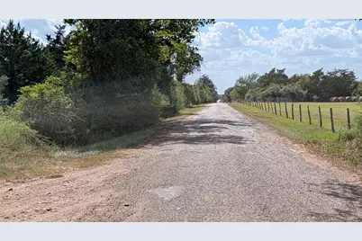1001 County Road 126, Hallettsville, TX 77964 - Photo 18