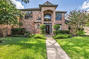11727 Pecan Creek Dr, Houston, TX 77043 - Photo 1