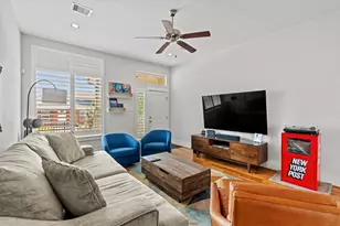 3402 Delhi St, Houston, TX 77022 - Photo 2