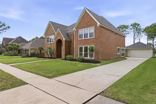 2312 Pebble Beach Dr, League City, TX 77573 - Photo 4
