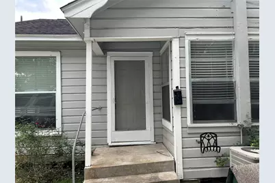 607 E Pearce Street, Baytown, TX 77520 - Photo 2