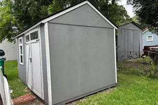 607 E Pearce St, Baytown, TX 77520 - Photo 6