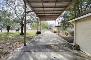 1610 Maryon St, Baytown, TX 77523 - Photo 4