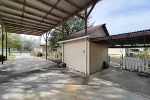 1610 Maryon St, Baytown, TX 77523 - Photo 46