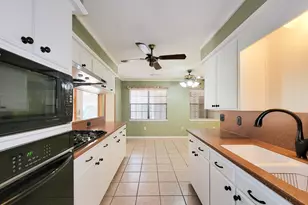 1610 Maryon St, Baytown, TX 77523 - Photo 10