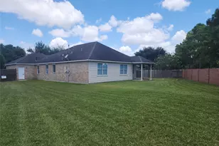 2909 Castleton Bay Ln, Pearland, TX 77584 - Photo 4