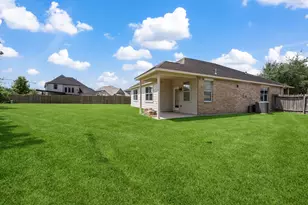 2909 Castleton Bay Ln, Pearland, TX 77584 - Photo 6