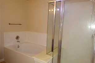 4918 Landward Ln, Houston, TX 77066 - Photo 10