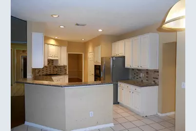 6 Windfern Place, The Woodlands, TX 77382 - Photo 10