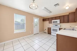 13684 Bighorn Trail, Willis, TX 77378 - Photo 10