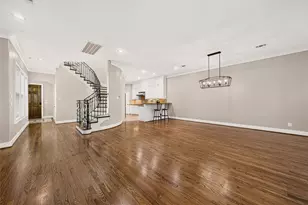 2816 McCulloch Cir, Houston, TX 77056 - Photo 8