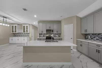 15223 Mayflower Street, New Caney, TX 77357 - Photo 2