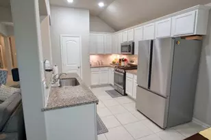 441 Countryside Dr, West Columbia, TX 77486 - Photo 8