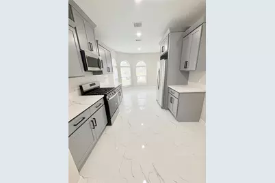 9714 Rich Mountain Court, Humble, TX 77396 - Photo 14