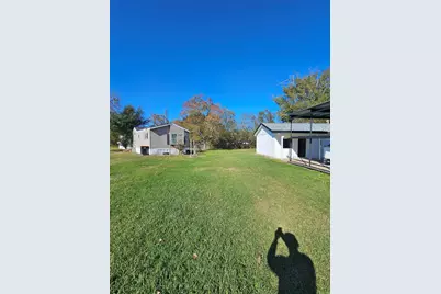 1305 Stowell Street, Anahuac, TX 77514 - Photo 8